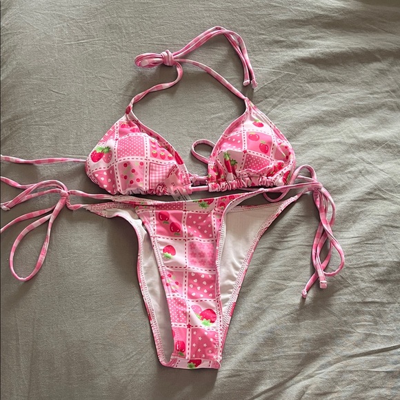 Bikini bundle - Picture 2 of 5